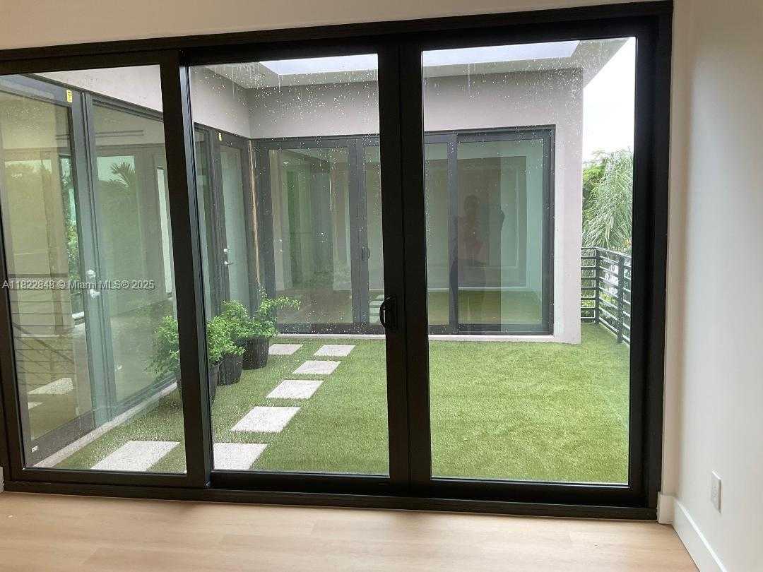 Small Image of 1700 NORTH EAST 18TH ST, Fort Lauderdale Number 30