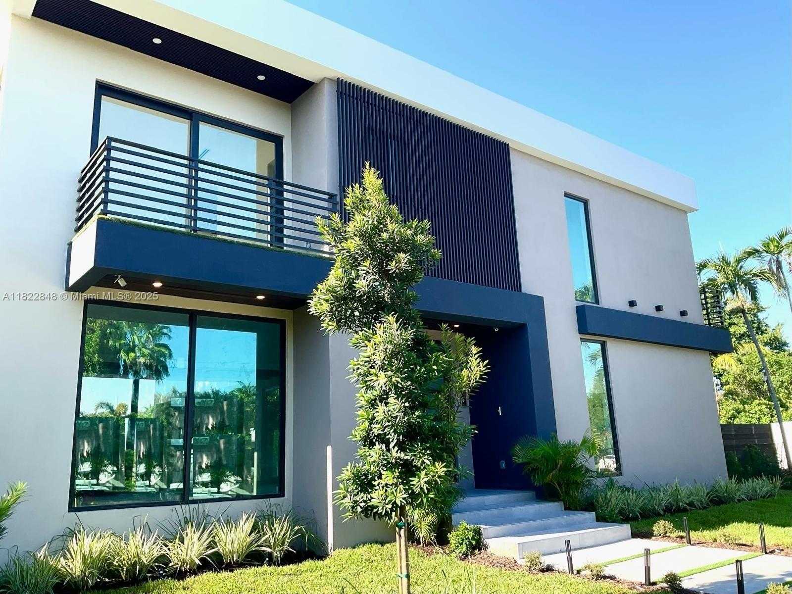 Small Image of 1700 NORTH EAST 18TH ST, Fort Lauderdale Number 4