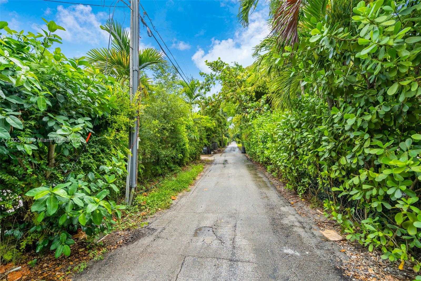 Small Image of 170 NORTH WEST 105TH ST, Miami Shores Number 33