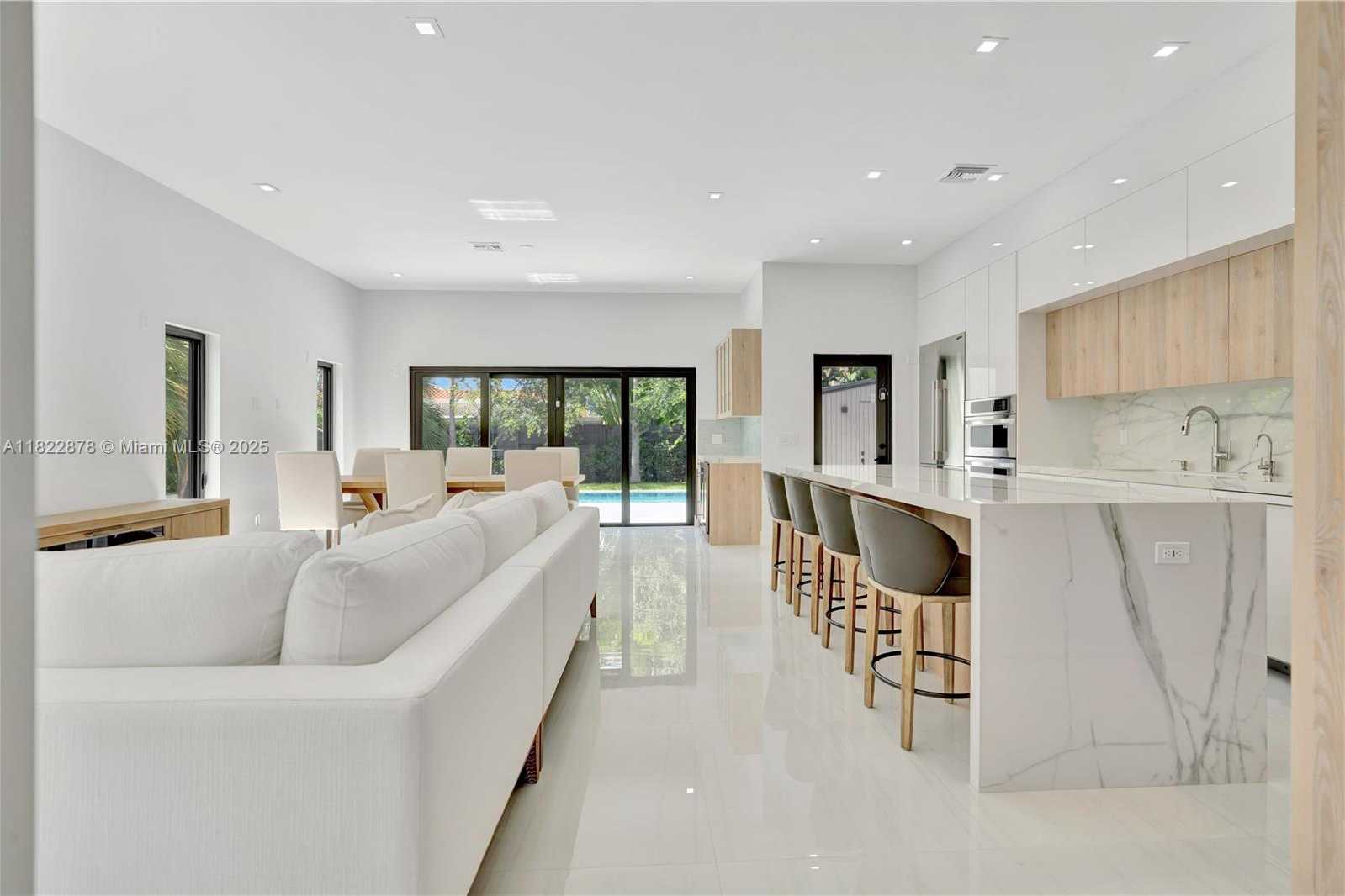 Small Image of 306 PLYMOUTH RD, West Palm Beach Number 11