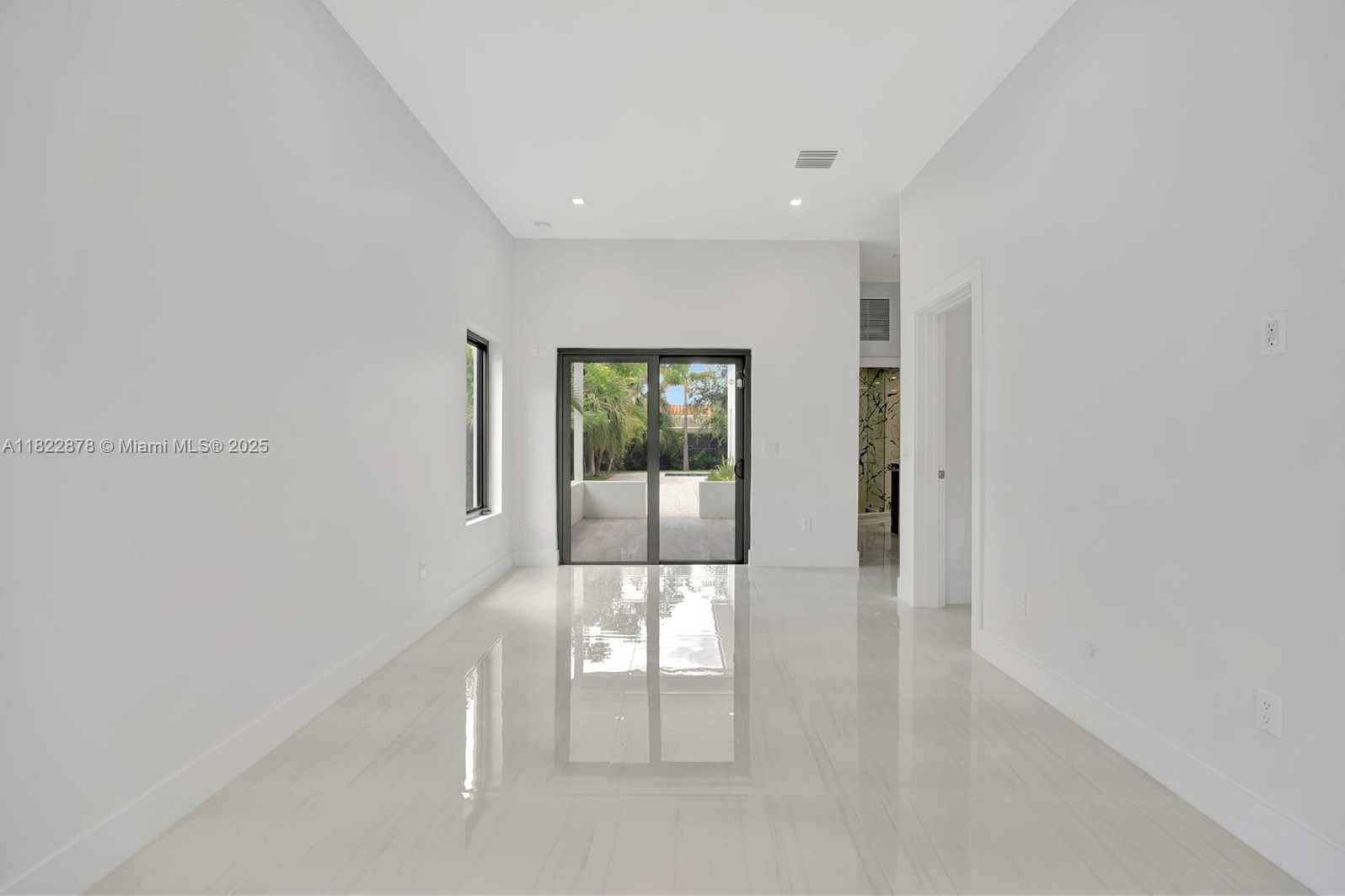 Small Image of 306 PLYMOUTH RD, West Palm Beach Number 18
