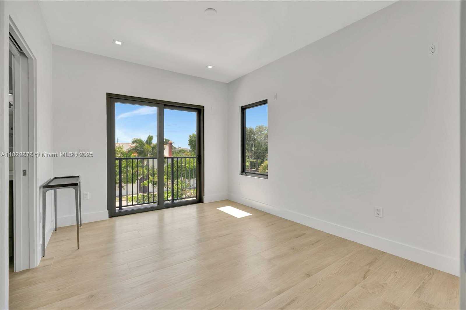 Small Image of 306 PLYMOUTH RD, West Palm Beach Number 38