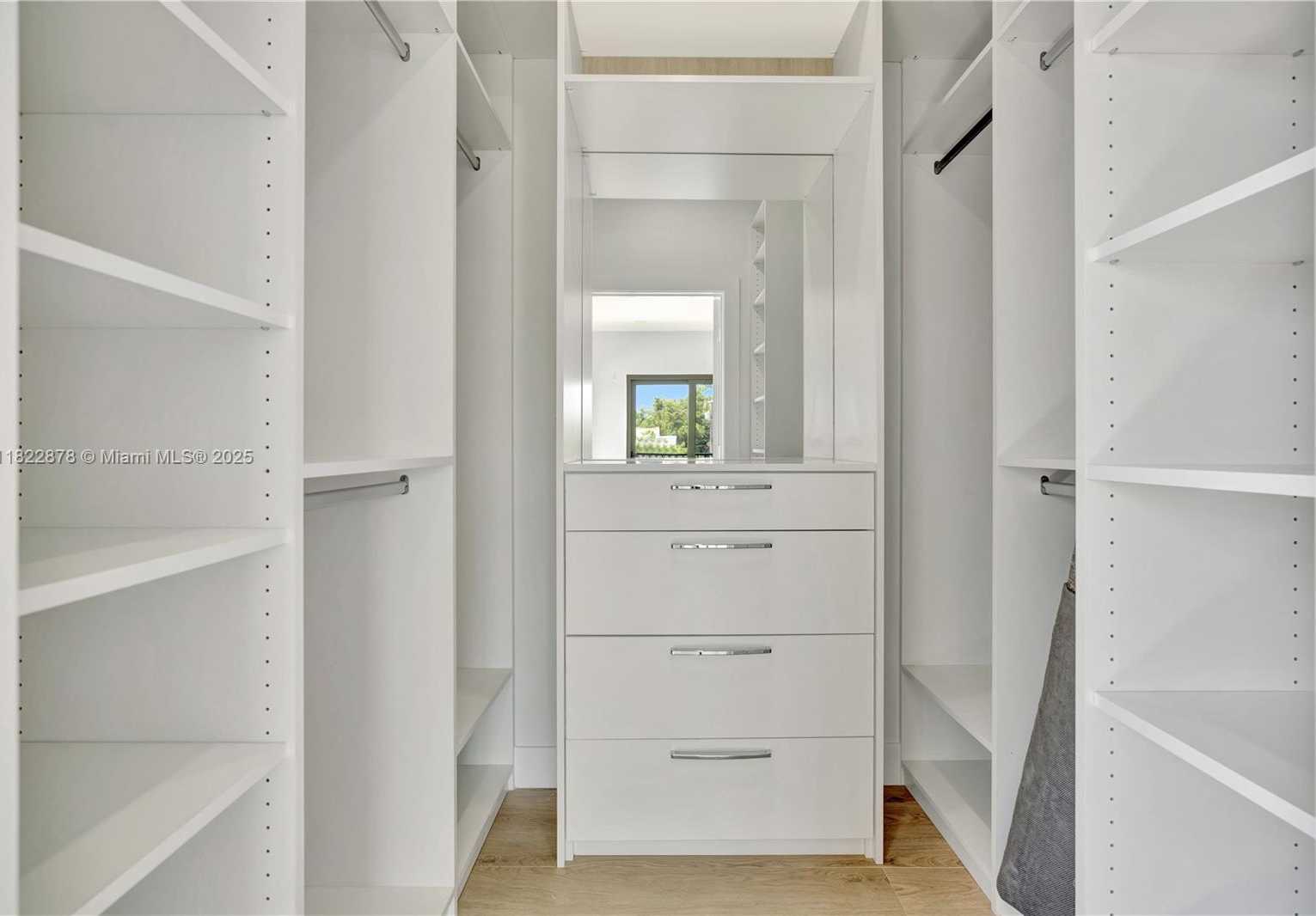 Small Image of 306 PLYMOUTH RD, West Palm Beach Number 40