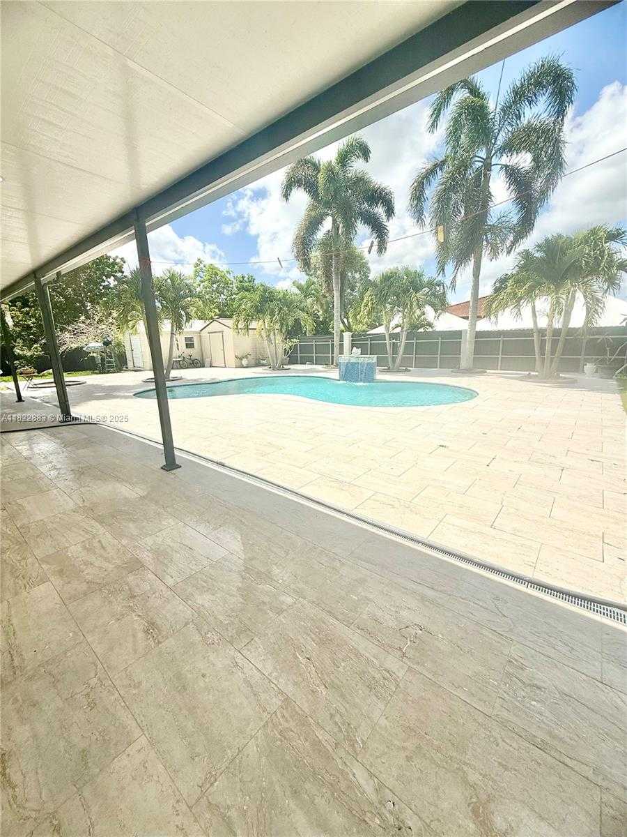 Small Image of 20401 SOUTH WEST 317TH ST, Homestead Number 5