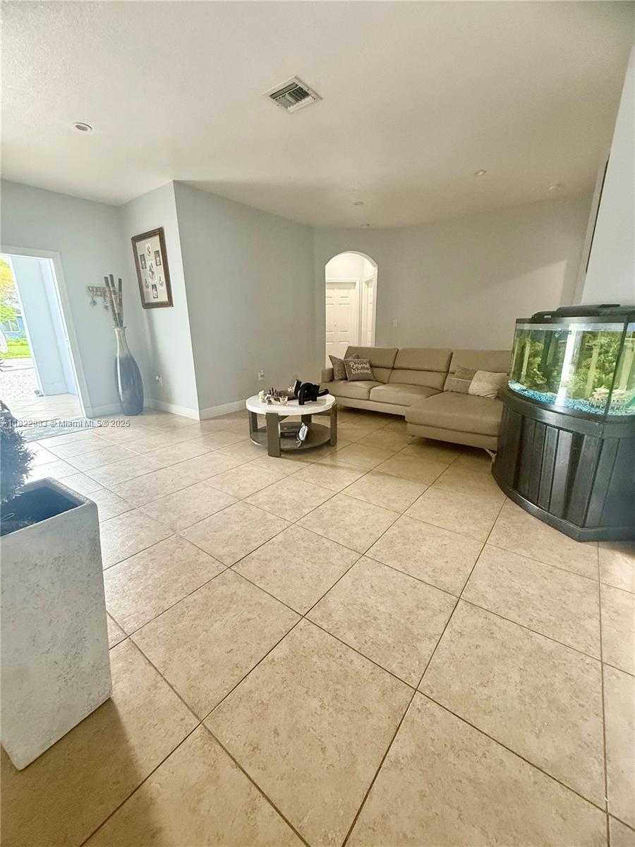 Small Image of 20401 SOUTH WEST 317TH ST, Homestead Number 8