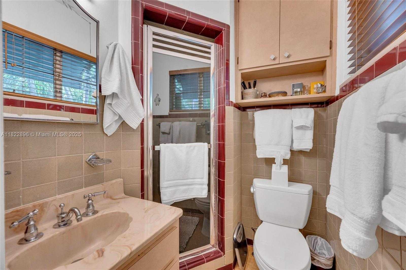 Small Image of 4187 SOUTH LE JEUNE RD, Miami Number 15