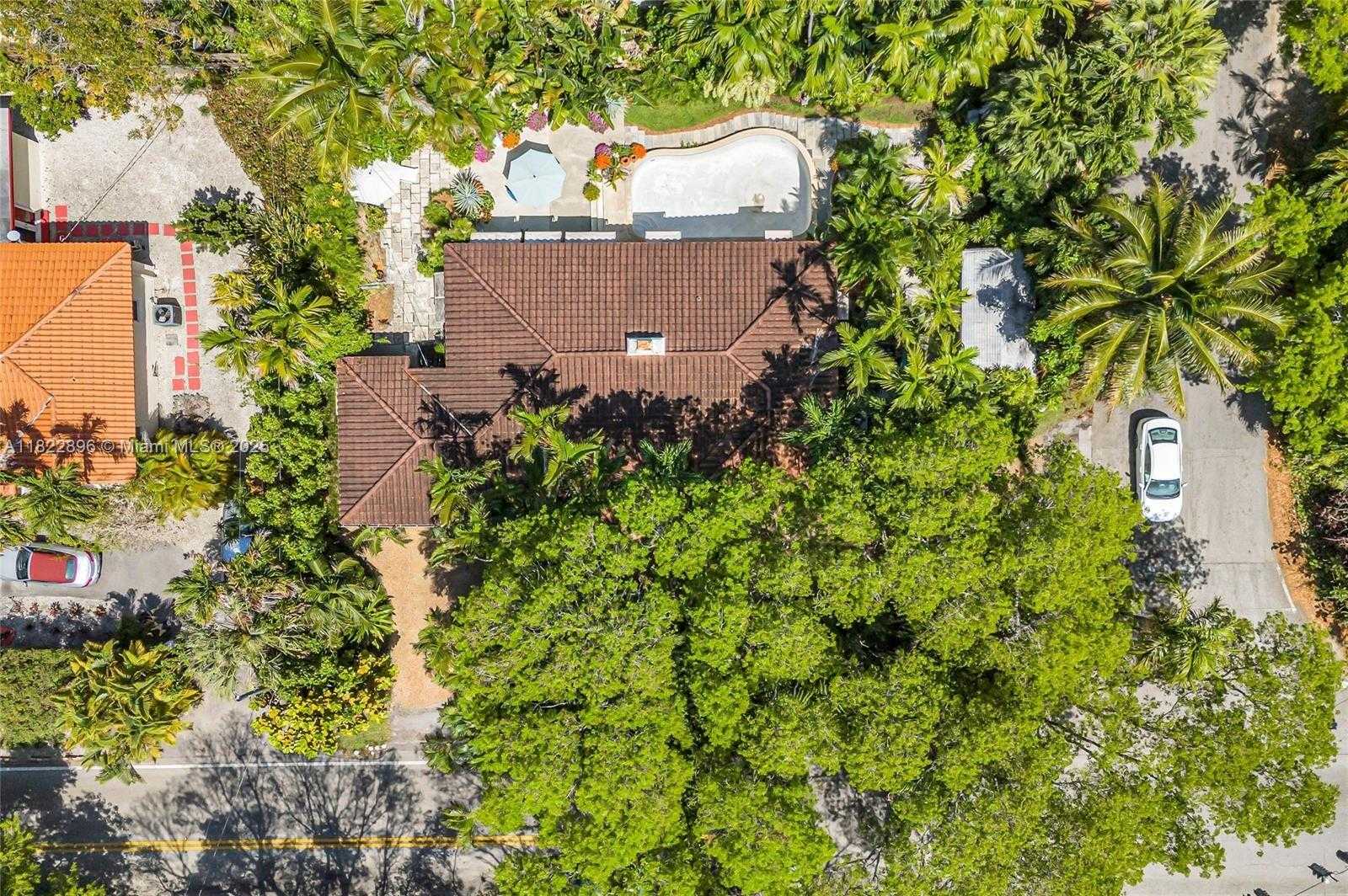 Small Image of 4187 SOUTH LE JEUNE RD, Miami Number 26