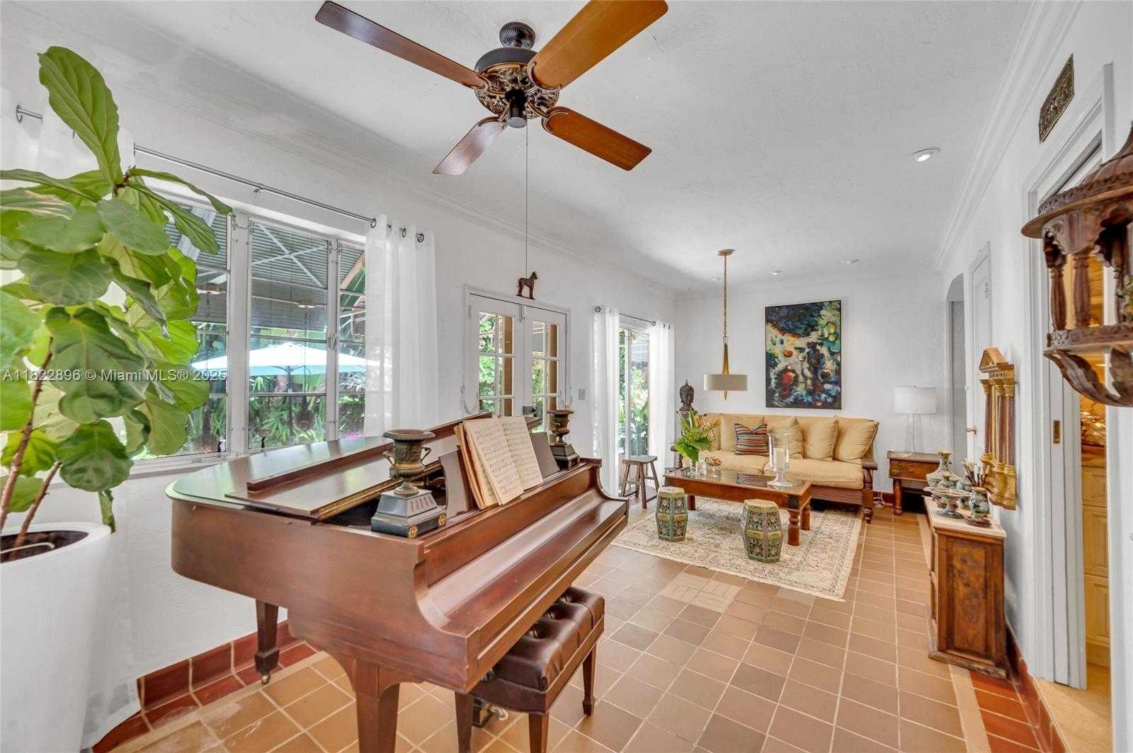 Small Image of 4187 SOUTH LE JEUNE RD, Miami Number 7