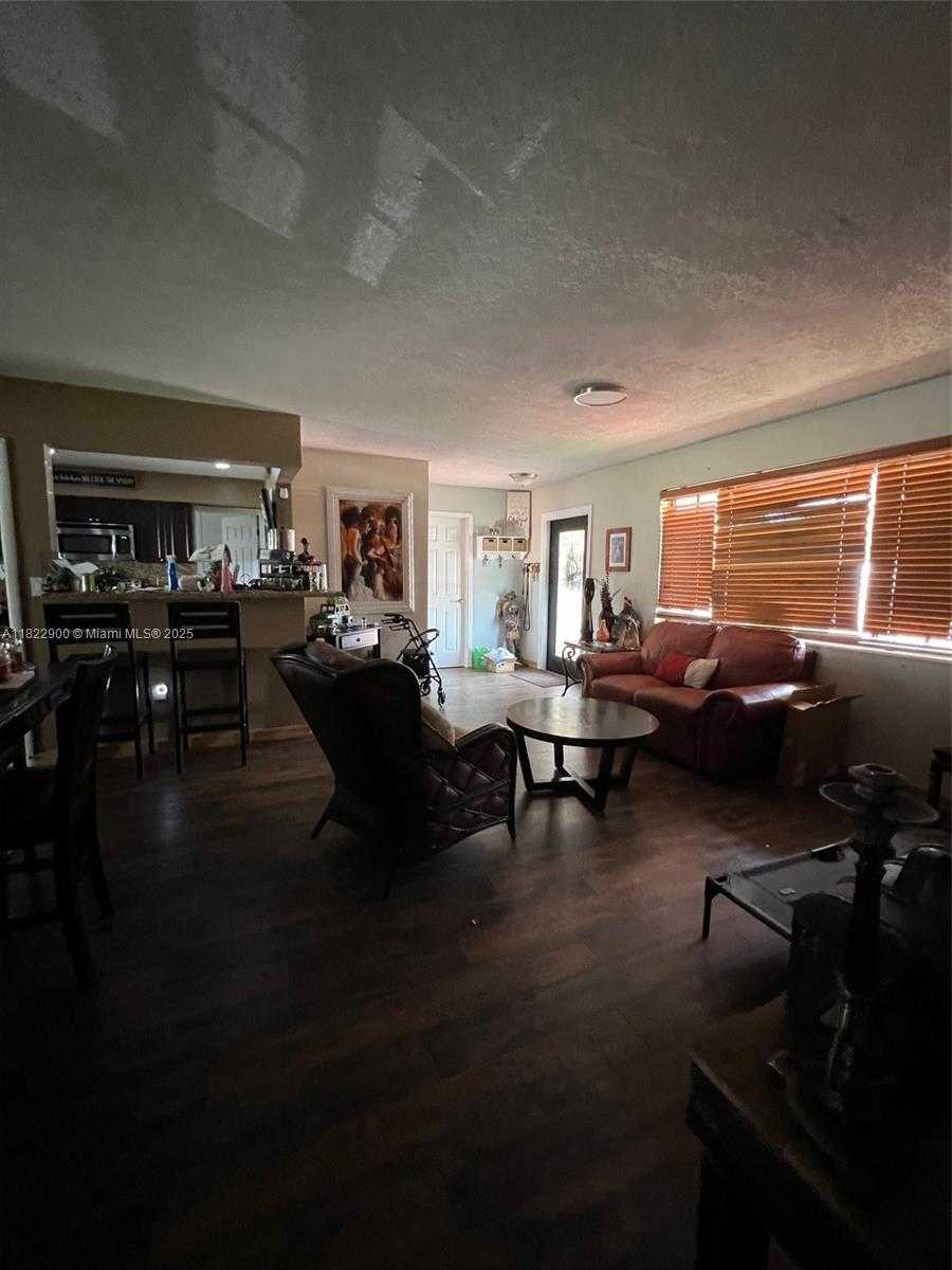 Small Image of 8230 NORTH WEST 15TH ST, Pembroke Pines Number 11