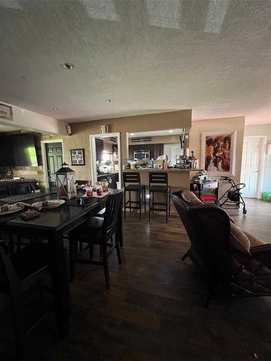 Small Image of 8230 NORTH WEST 15TH ST, Pembroke Pines Number 13