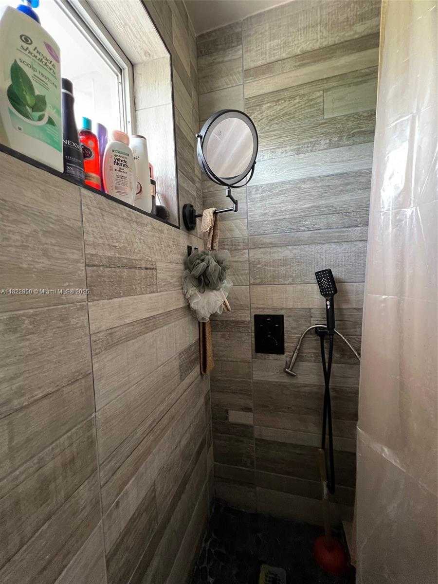 Small Image of 8230 NORTH WEST 15TH ST, Pembroke Pines Number 20