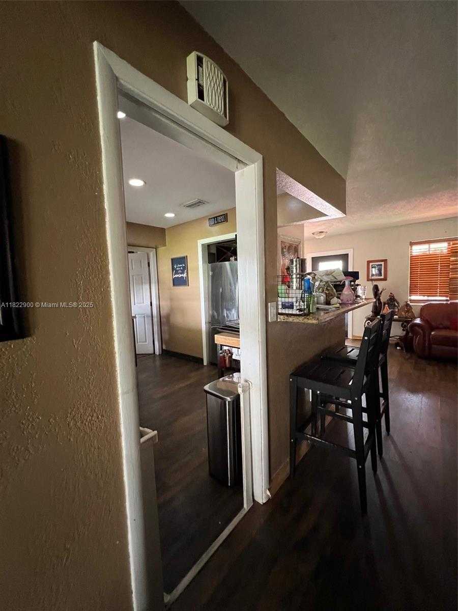 Small Image of 8230 NORTH WEST 15TH ST, Pembroke Pines Number 24