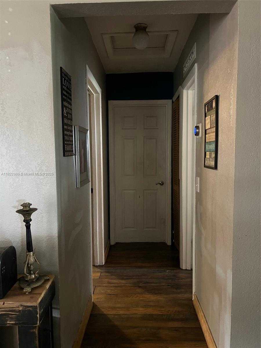 Small Image of 8230 NORTH WEST 15TH ST, Pembroke Pines Number 25