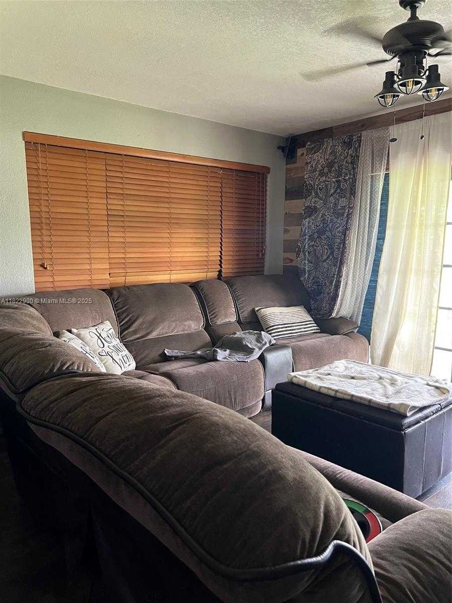 Small Image of 8230 NORTH WEST 15TH ST, Pembroke Pines Number 7