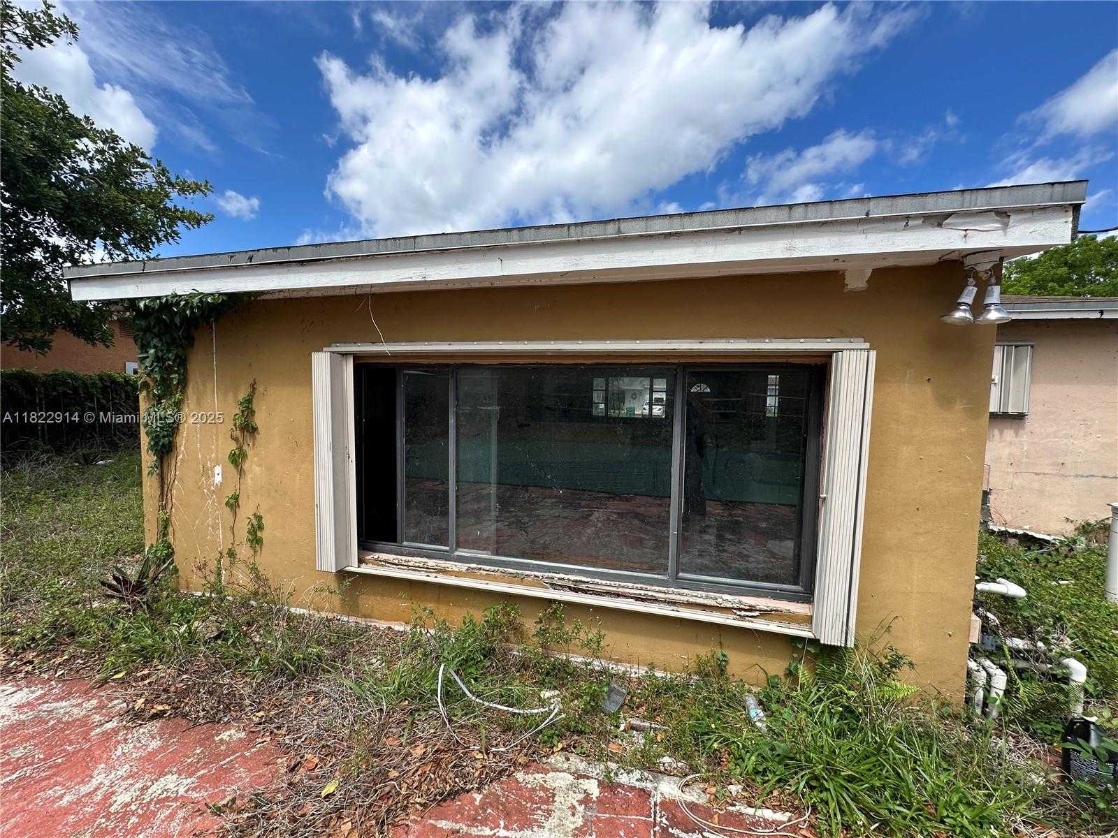 Small Image of 2260 SOUTH WEST 42ND TER, Fort Lauderdale Number 11