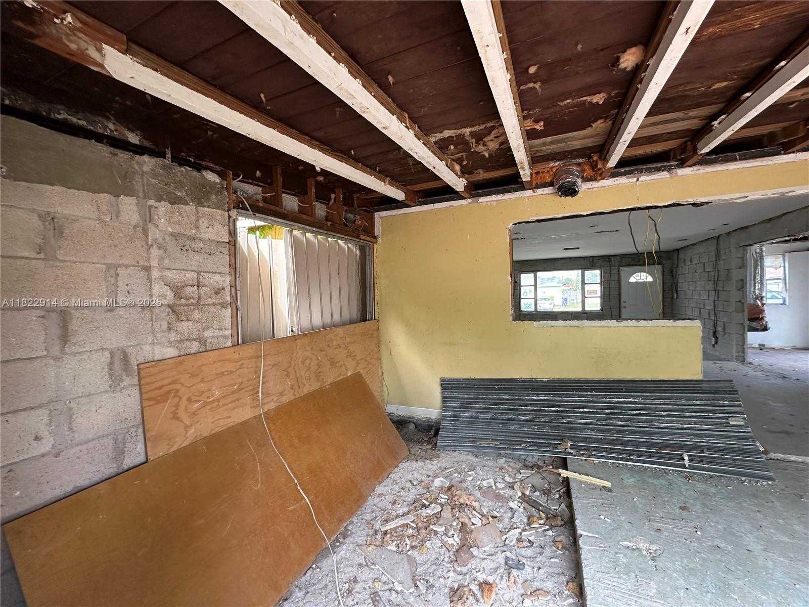 Small Image of 2260 SOUTH WEST 42ND TER, Fort Lauderdale Number 17
