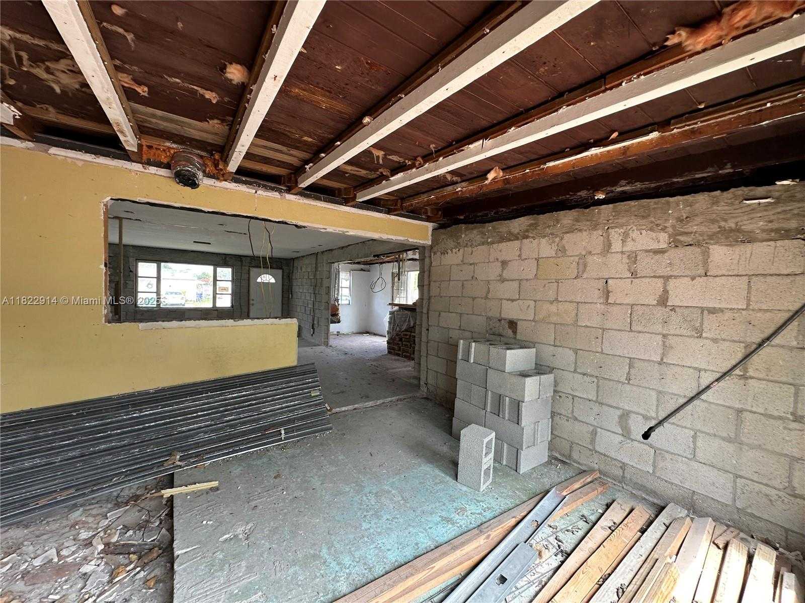 Small Image of 2260 SOUTH WEST 42ND TER, Fort Lauderdale Number 18