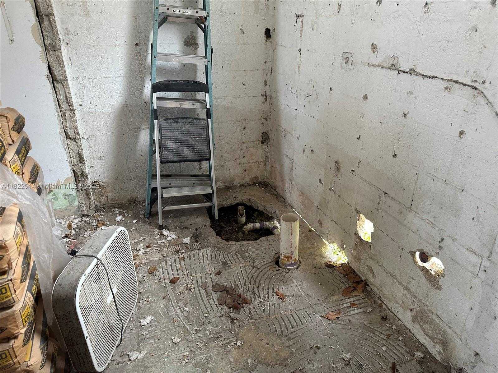 Small Image of 2260 SOUTH WEST 42ND TER, Fort Lauderdale Number 33