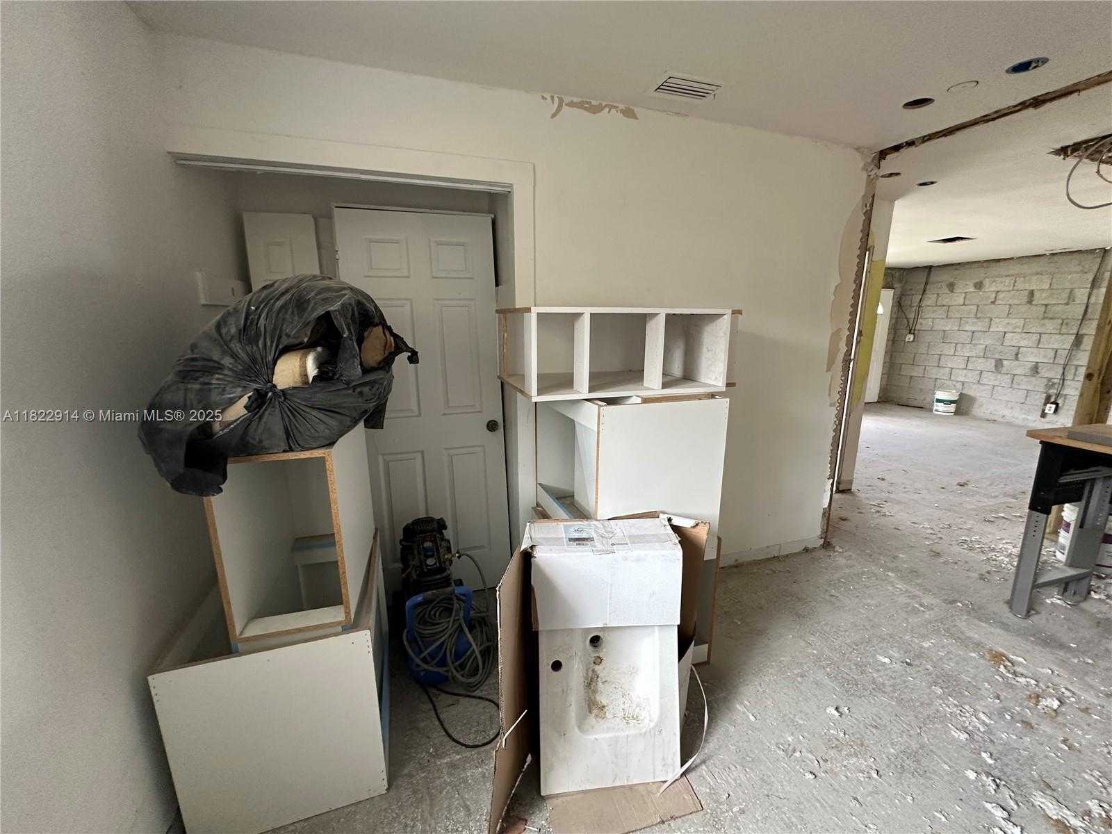Small Image of 2260 SOUTH WEST 42ND TER, Fort Lauderdale Number 36