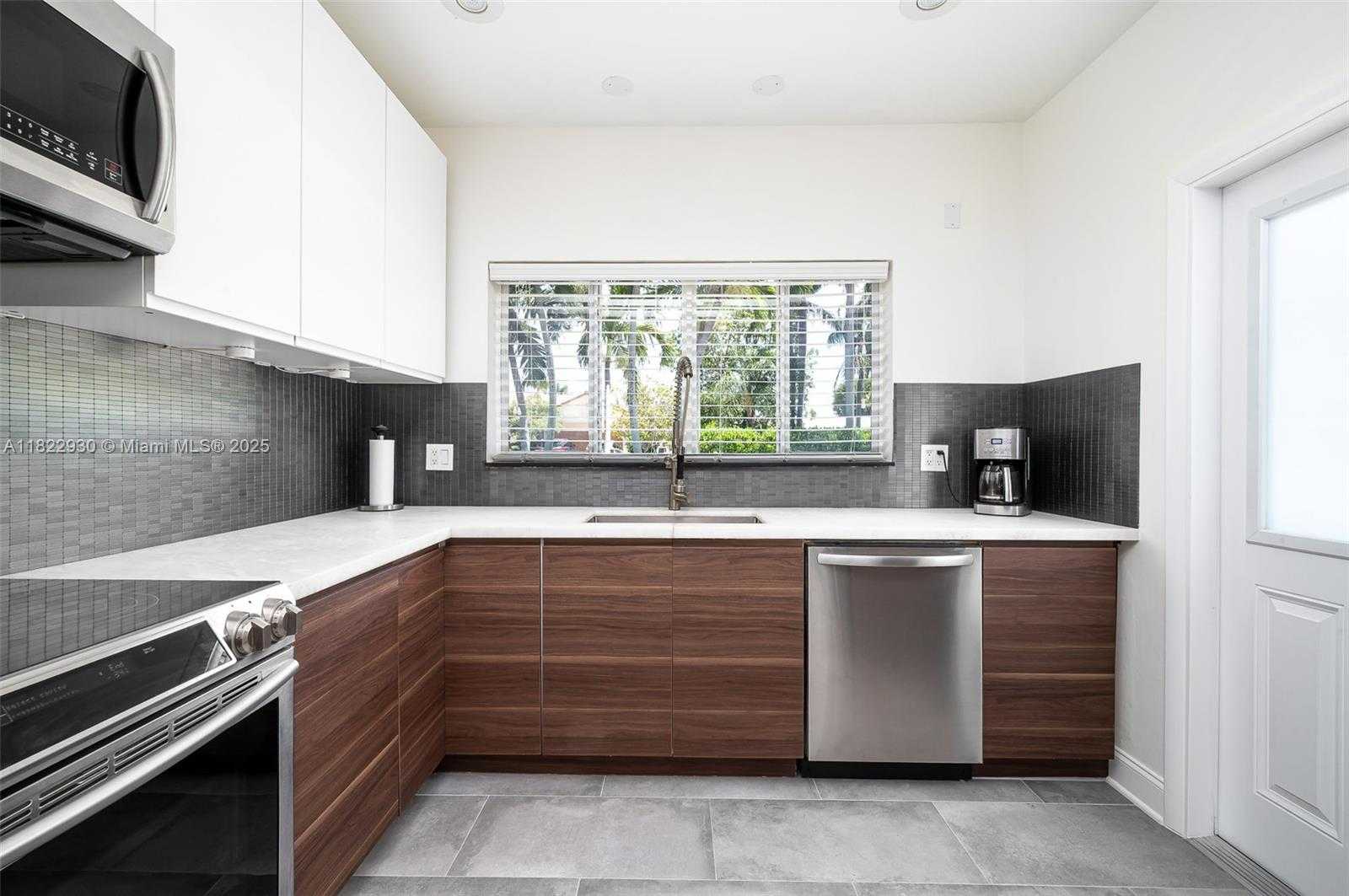 Small Image of 435 NORTH EAST 36TH ST, Boca Raton Number 13