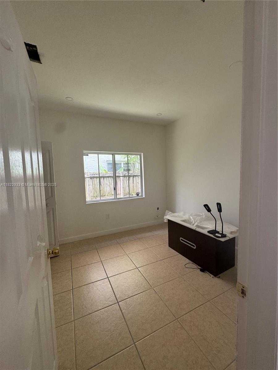 Small Image of 1281 NORTH EAST 41ST PL, Homestead Number 4