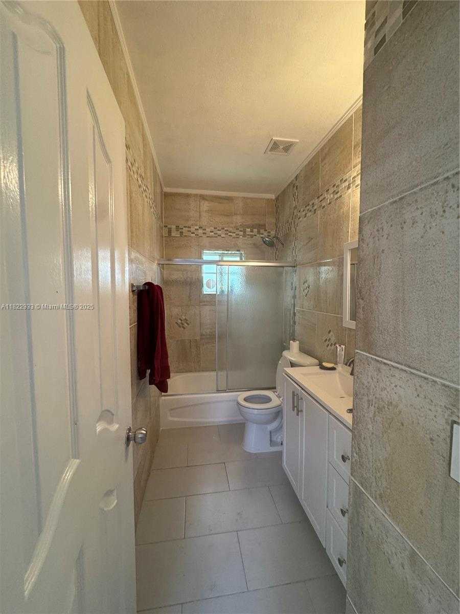 Small Image of 1281 NORTH EAST 41ST PL, Homestead Number 6