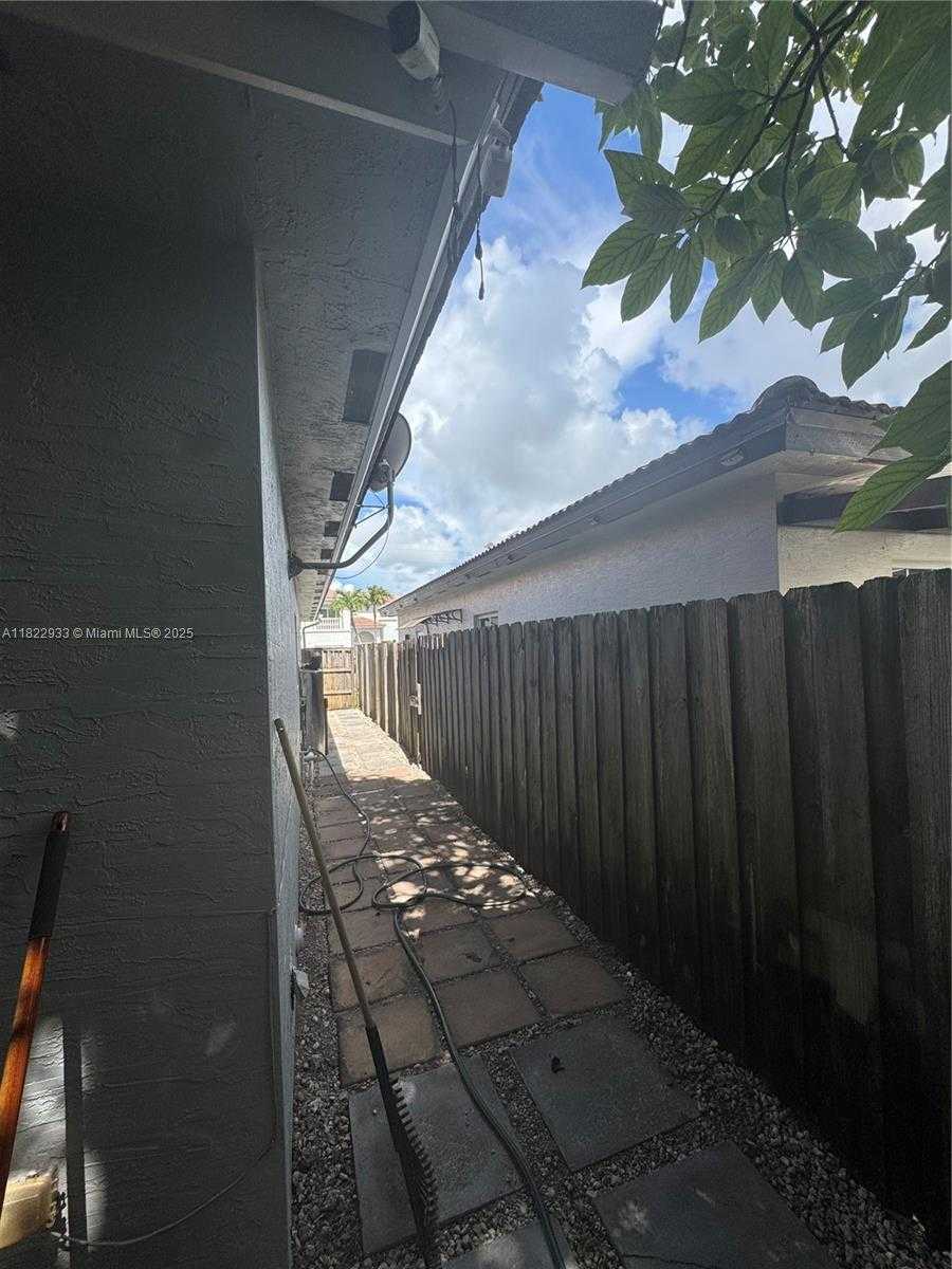 Small Image of 1281 NORTH EAST 41ST PL, Homestead Number 7