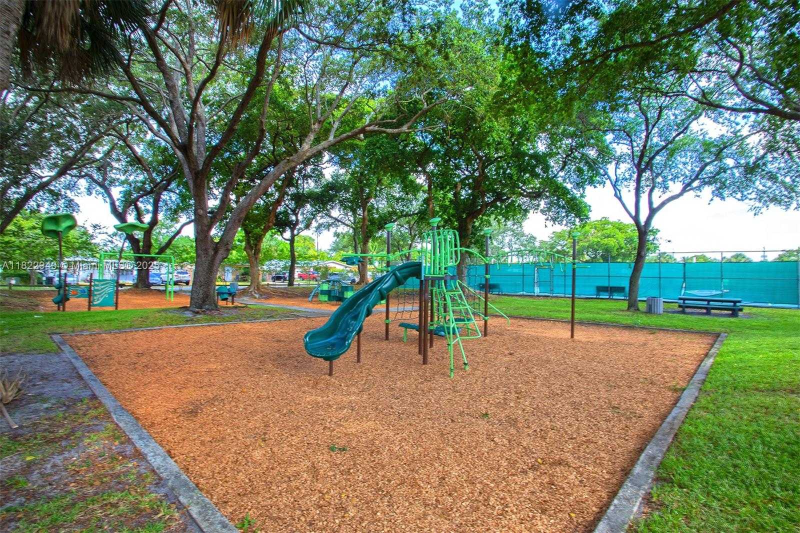 Small Image of 1311 SOUTH WEST 33RD TER, Fort Lauderdale Number 46