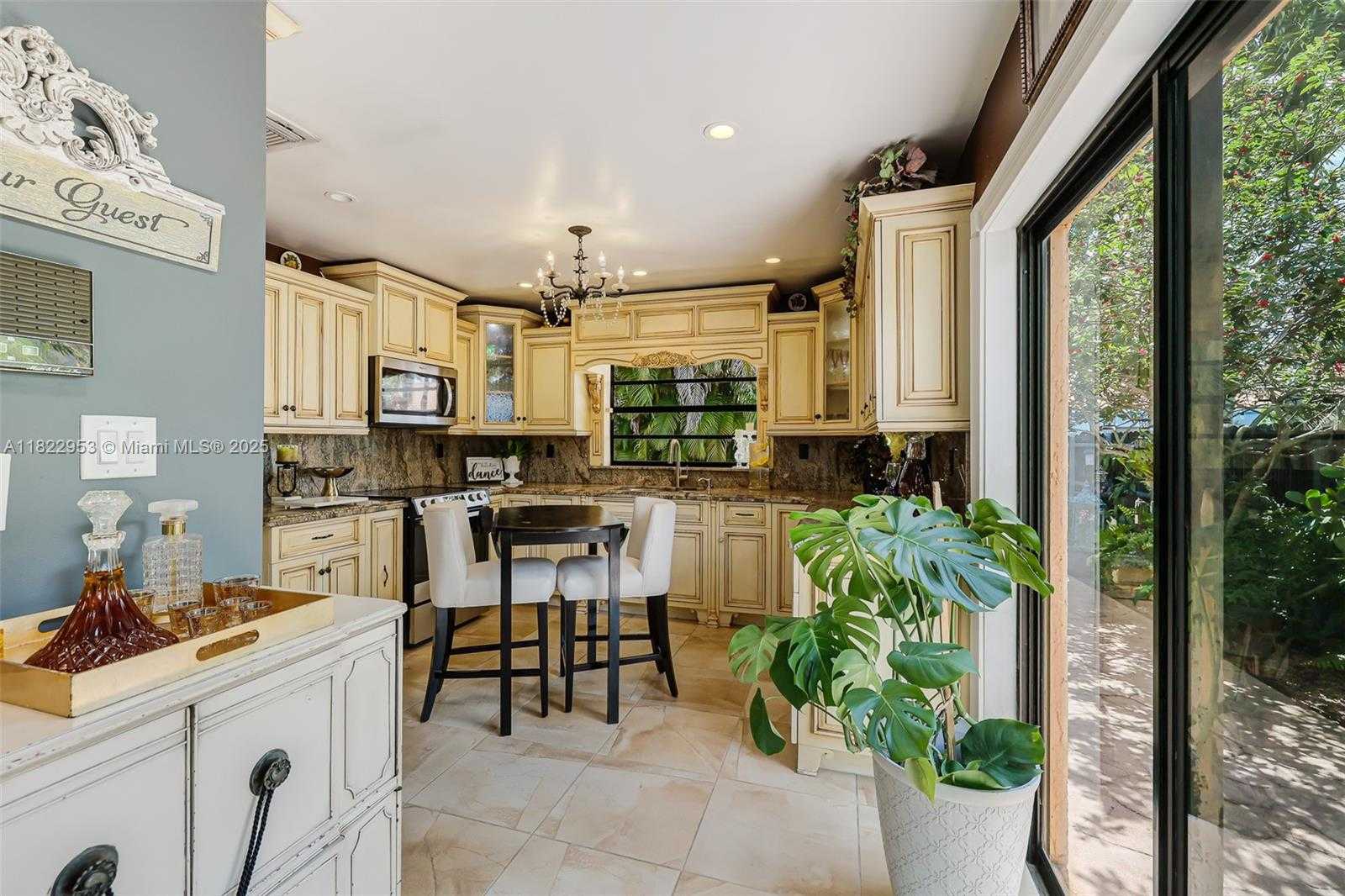 Small Image of 20045 NORTH WEST 65TH CT, Hialeah Number 26