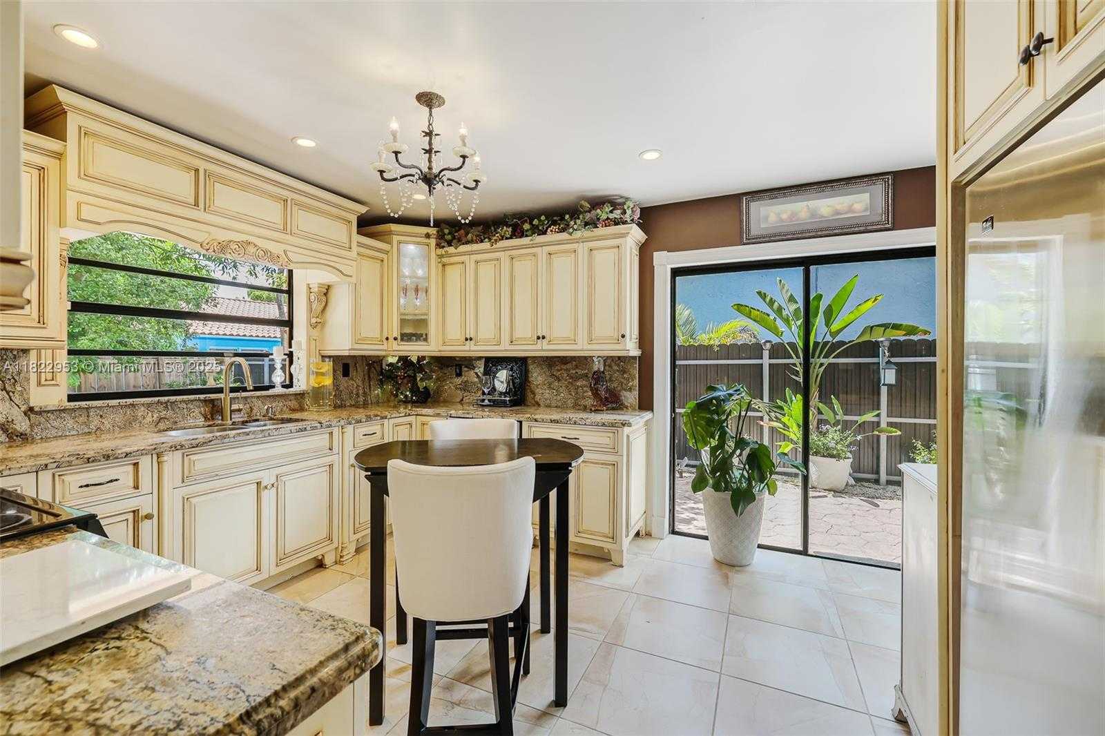 Small Image of 20045 NORTH WEST 65TH CT, Hialeah Number 27