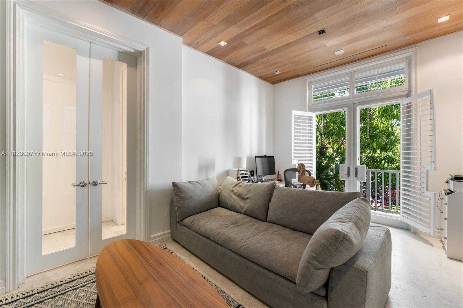 Small Image of 220 CYPRESS DR, Key Biscayne Number 15
