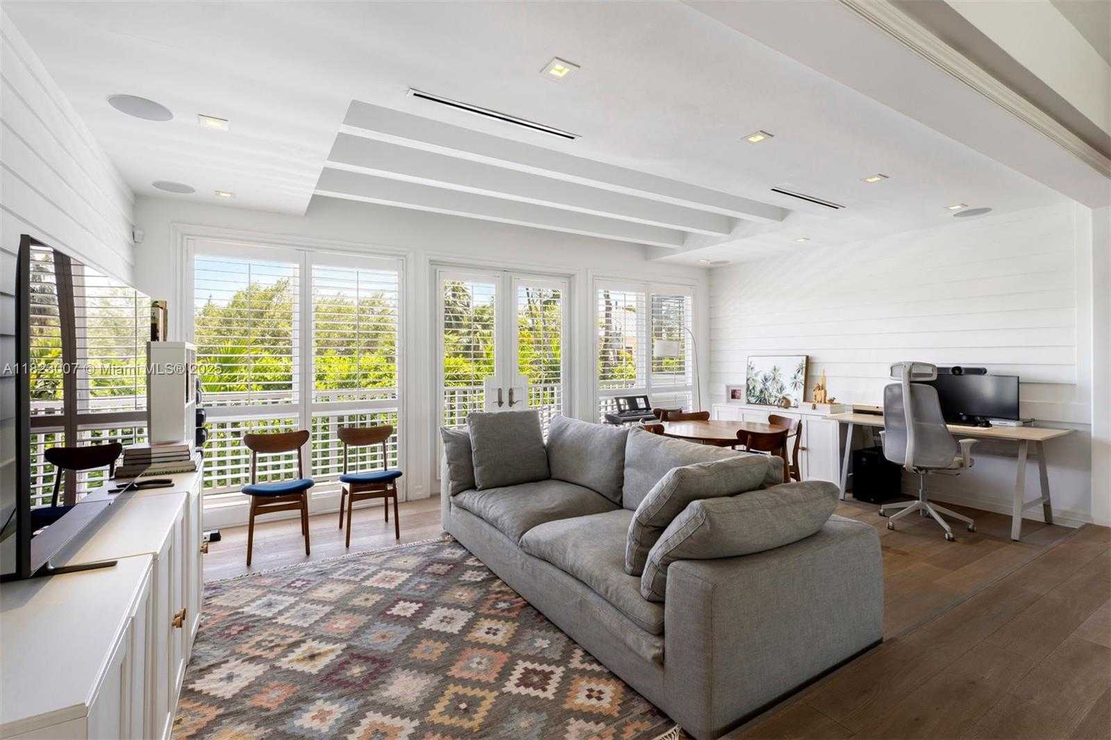 Small Image of 220 CYPRESS DR, Key Biscayne Number 19