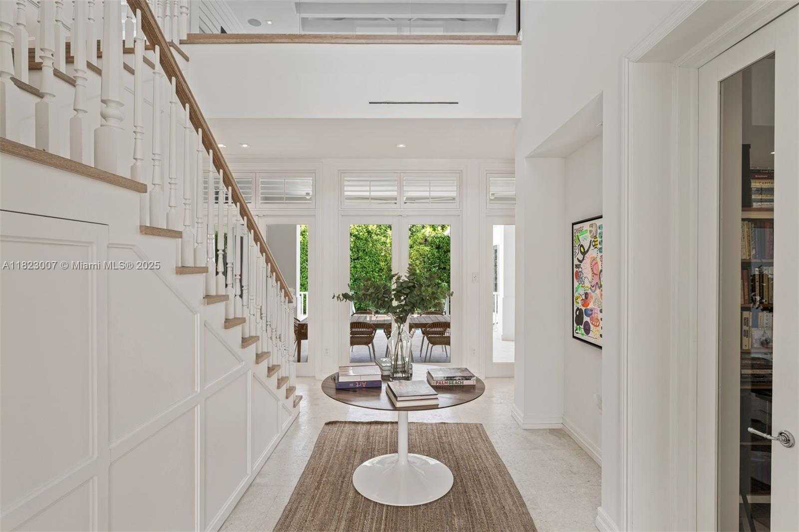 Small Image of 220 CYPRESS DR, Key Biscayne Number 2