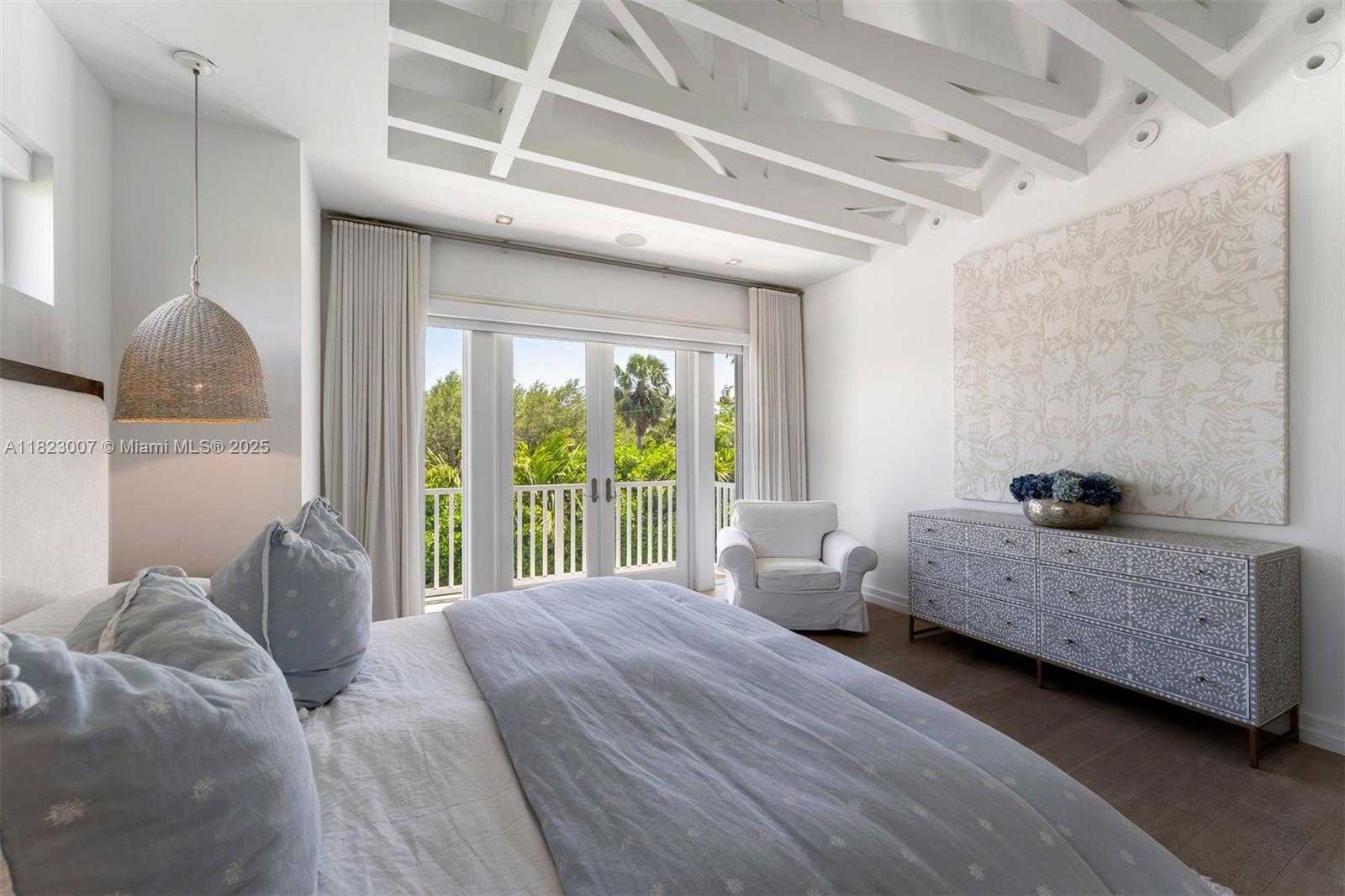 Small Image of 220 CYPRESS DR, Key Biscayne Number 25