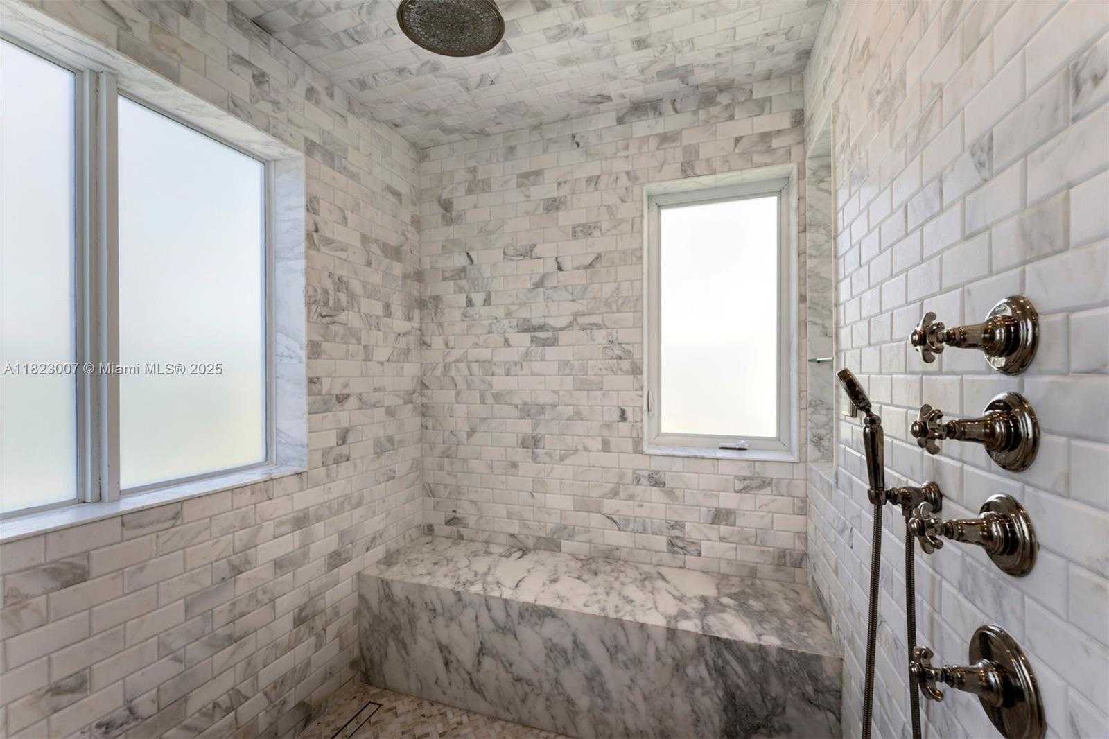 Small Image of 220 CYPRESS DR, Key Biscayne Number 28