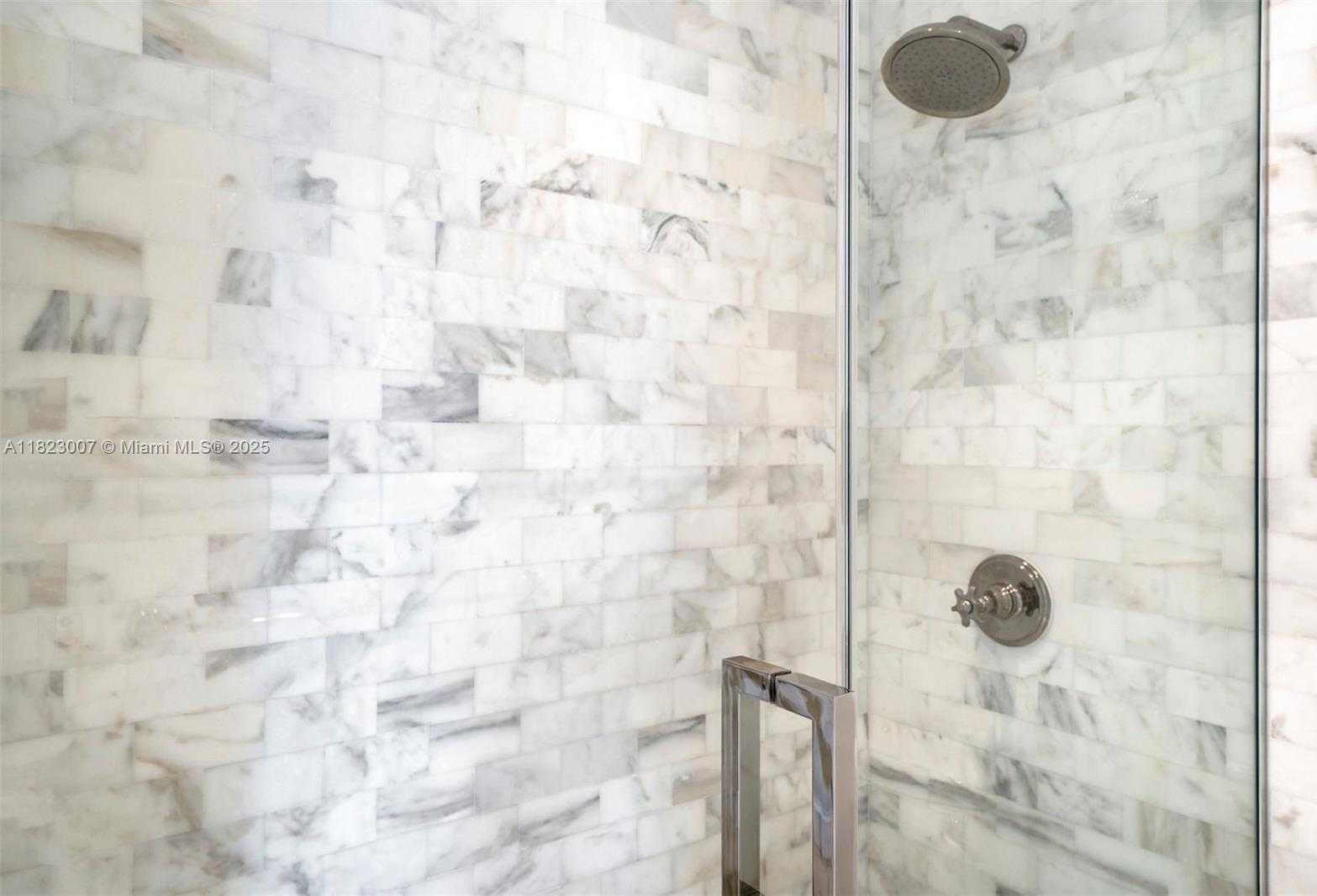 Small Image of 220 CYPRESS DR, Key Biscayne Number 30