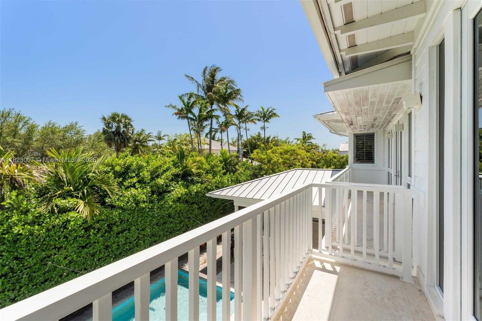 Small Image of 220 CYPRESS DR, Key Biscayne Number 38