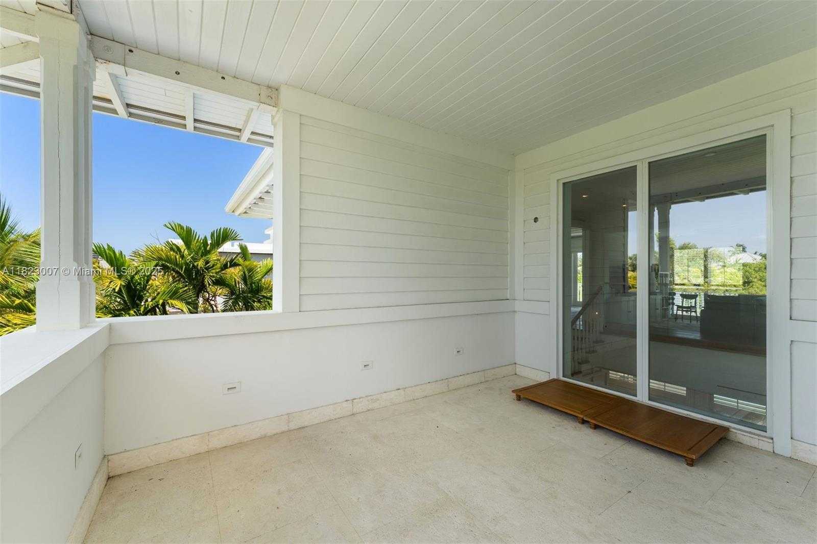 Small Image of 220 CYPRESS DR, Key Biscayne Number 46