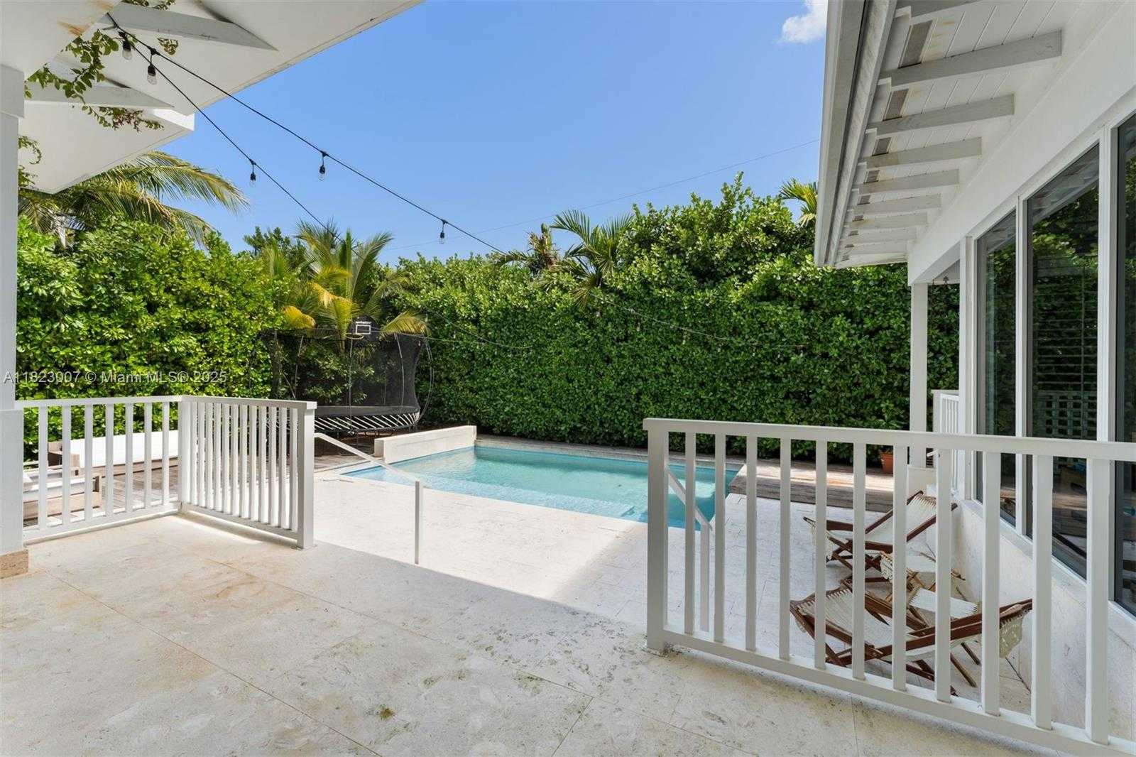 Small Image of 220 CYPRESS DR, Key Biscayne Number 47
