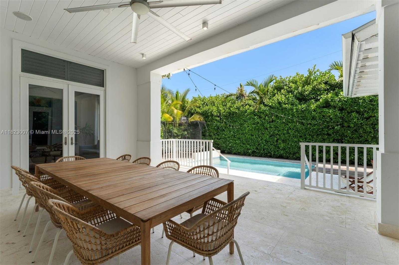 Small Image of 220 CYPRESS DR, Key Biscayne Number 48