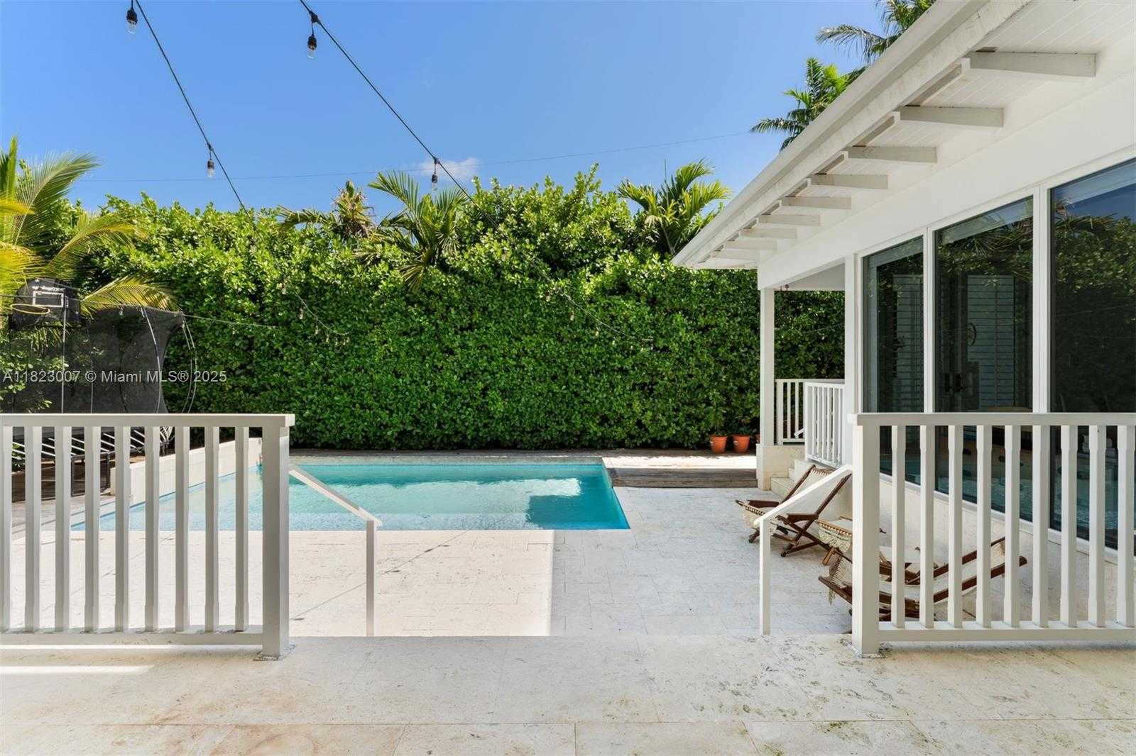 Small Image of 220 CYPRESS DR, Key Biscayne Number 50
