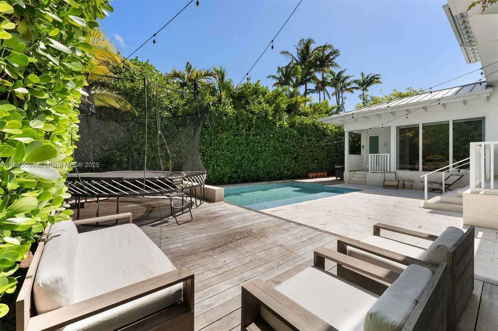 Small Image of 220 CYPRESS DR, Key Biscayne Number 55