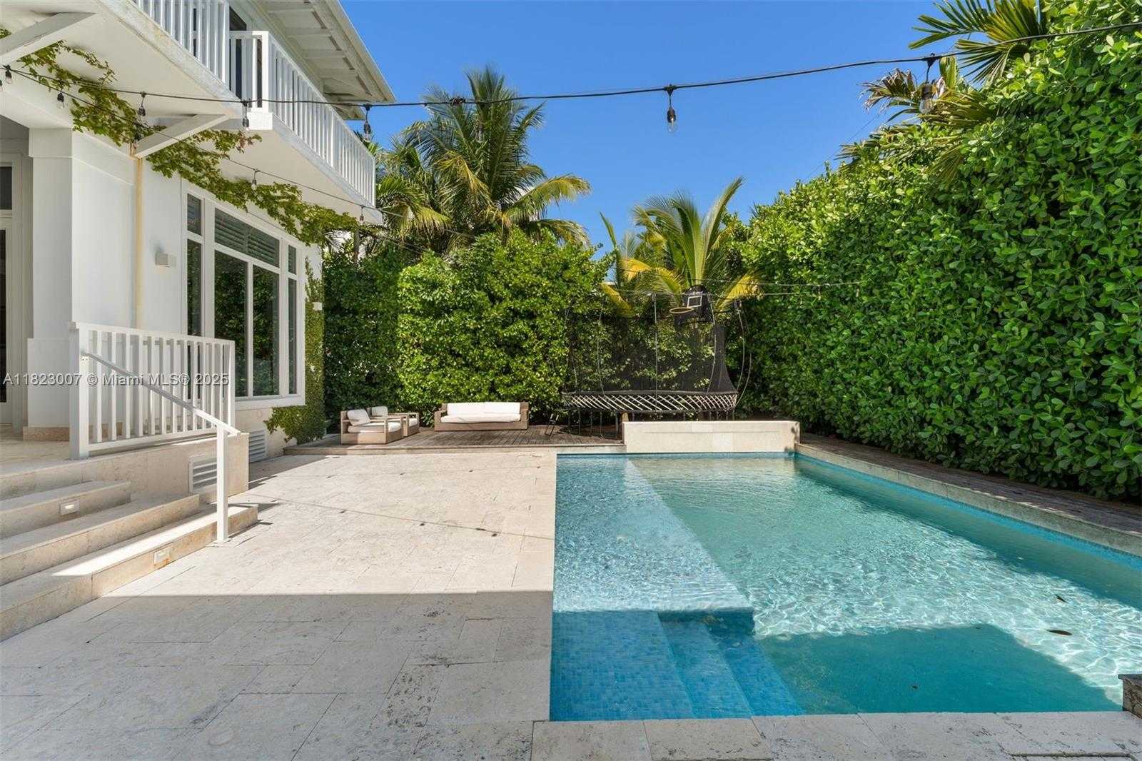 Small Image of 220 CYPRESS DR, Key Biscayne Number 56