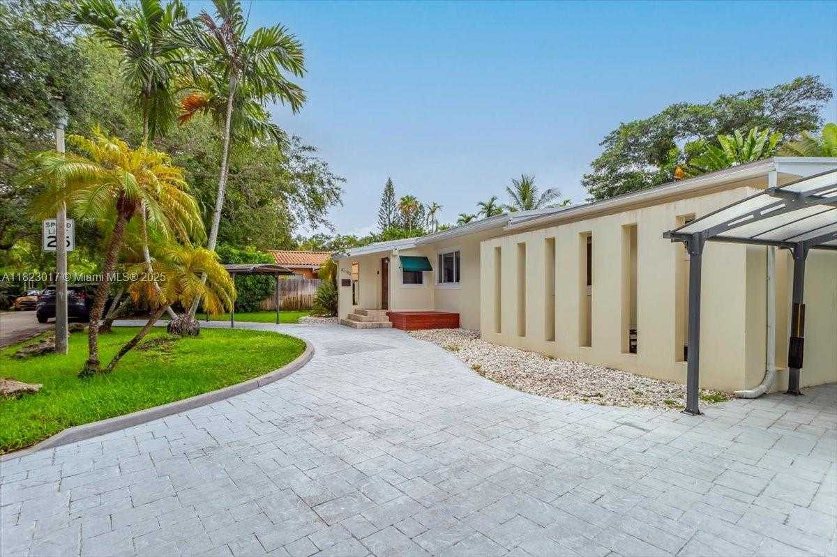 Small Image of 4190 PAMONA AVE, Miami Number 46