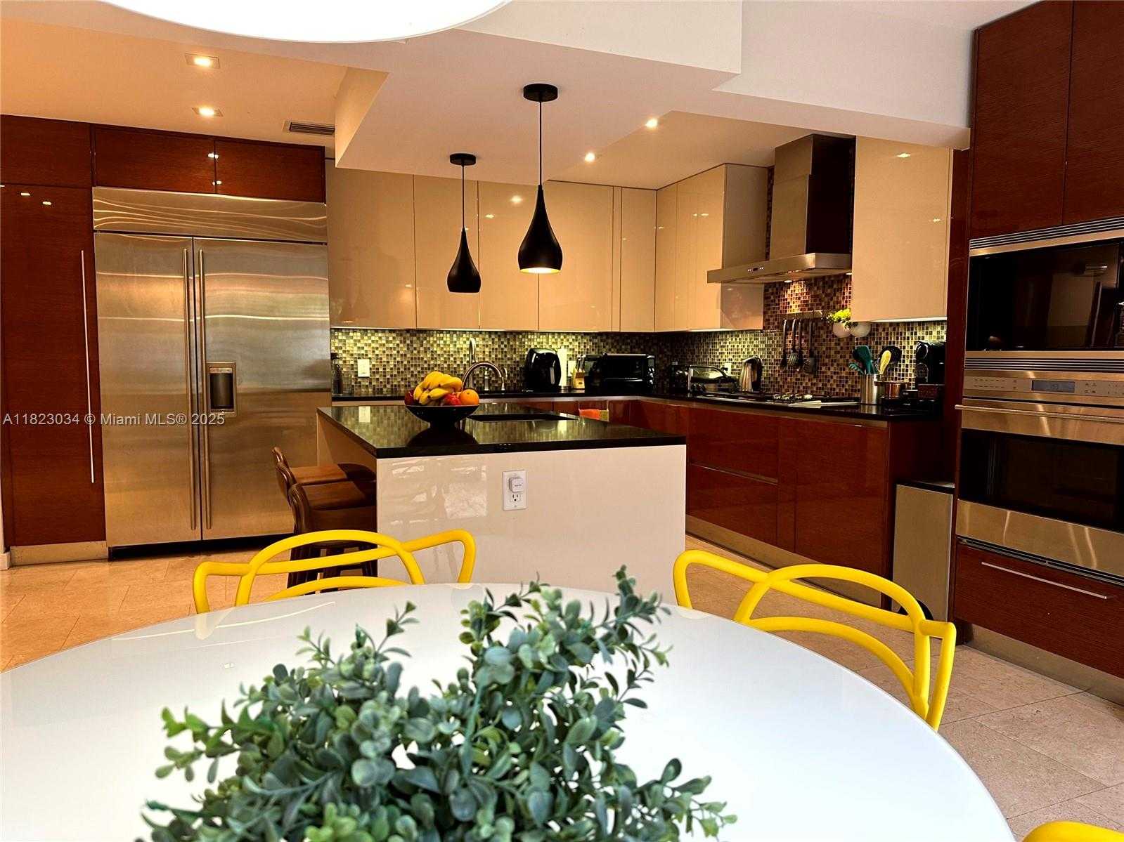 Small Image of 900 DIPLOMAT PKWY, Hollywood Number 15