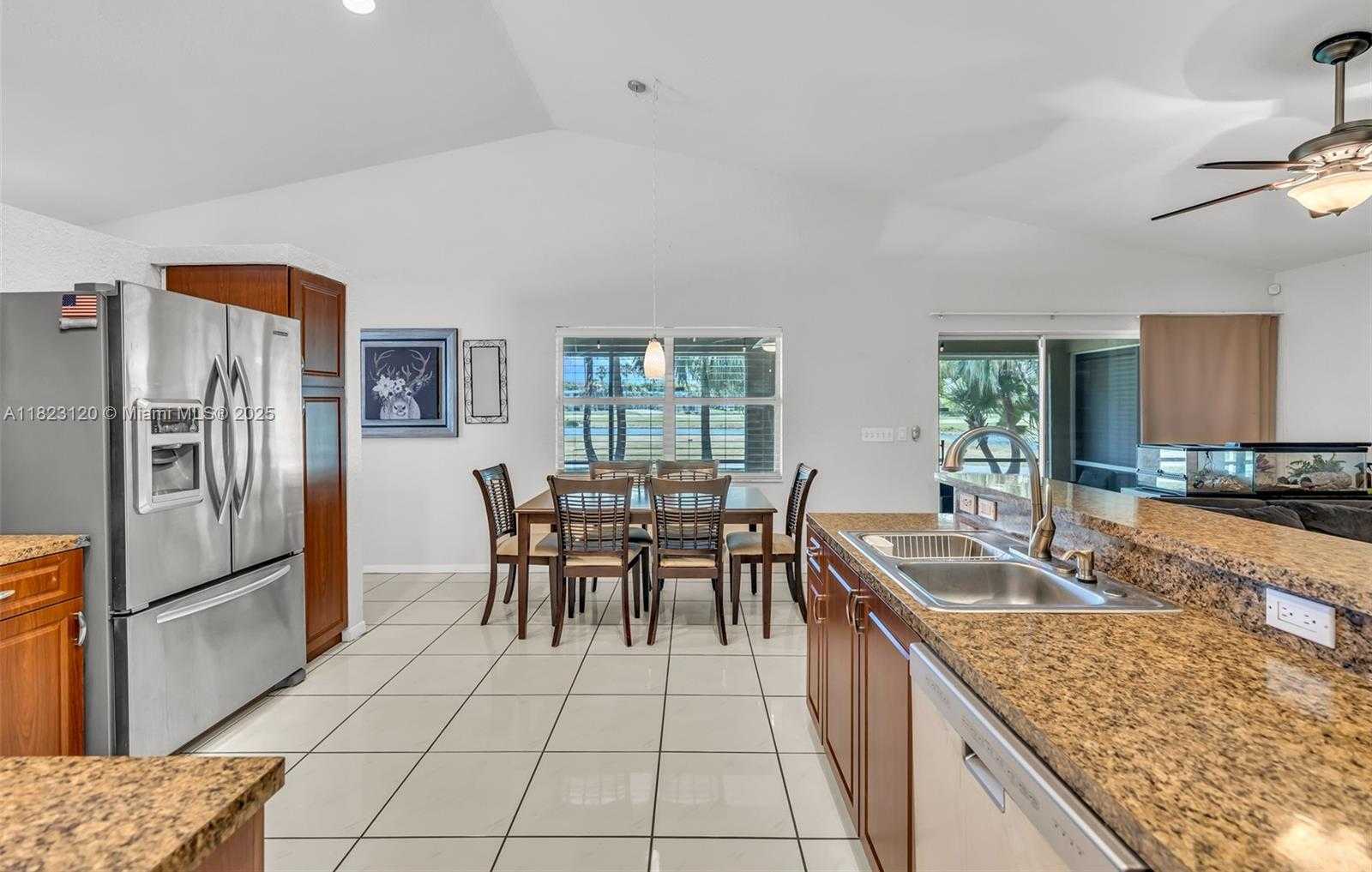 Small Image of 16260 LA COSTA DR, Weston Number 11