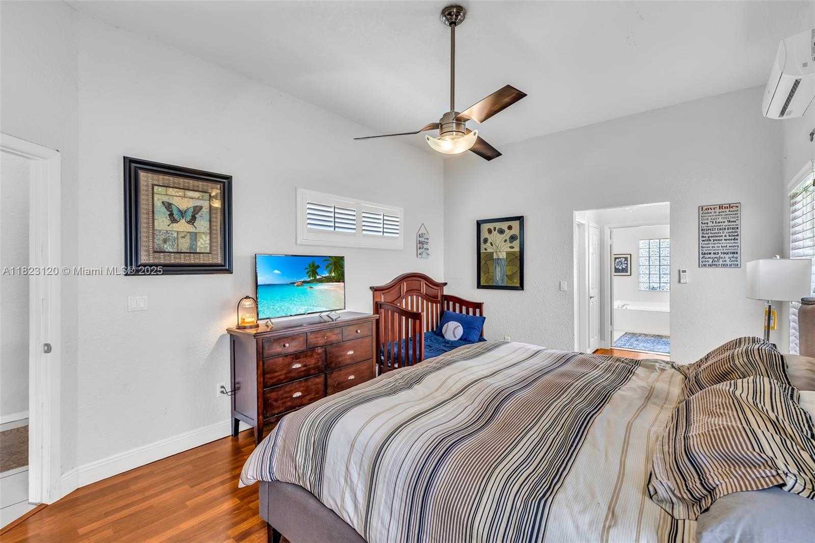 Small Image of 16260 LA COSTA DR, Weston Number 18