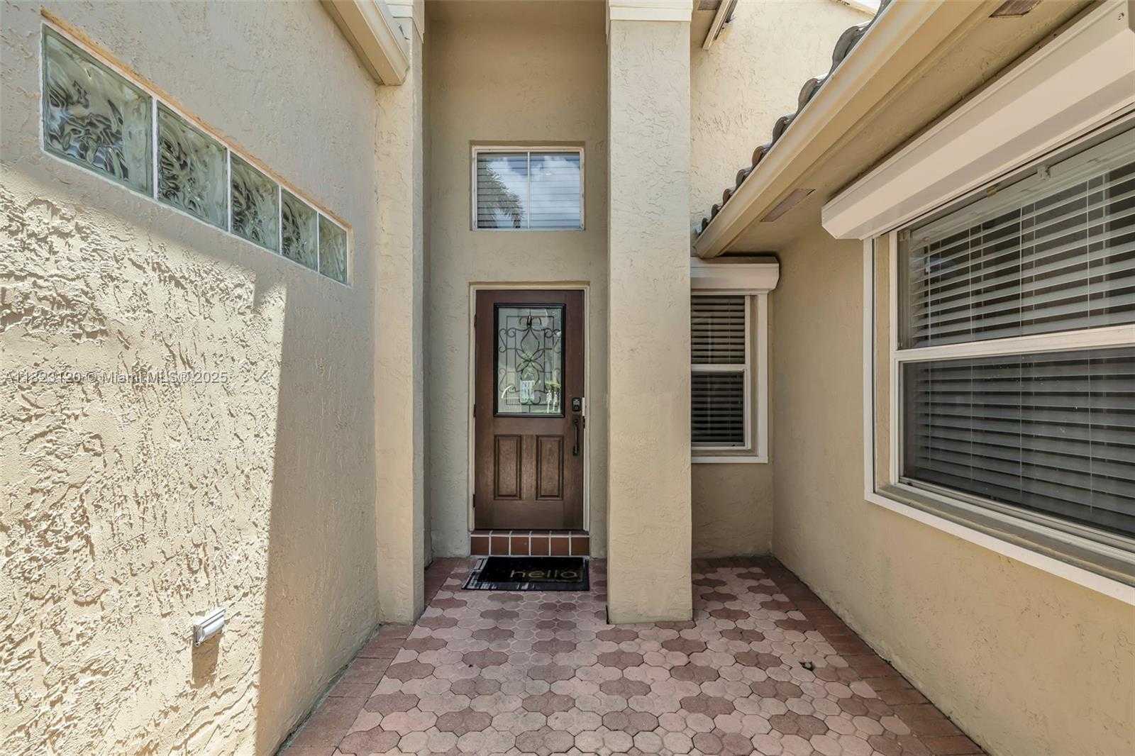 Small Image of 16260 LA COSTA DR, Weston Number 2