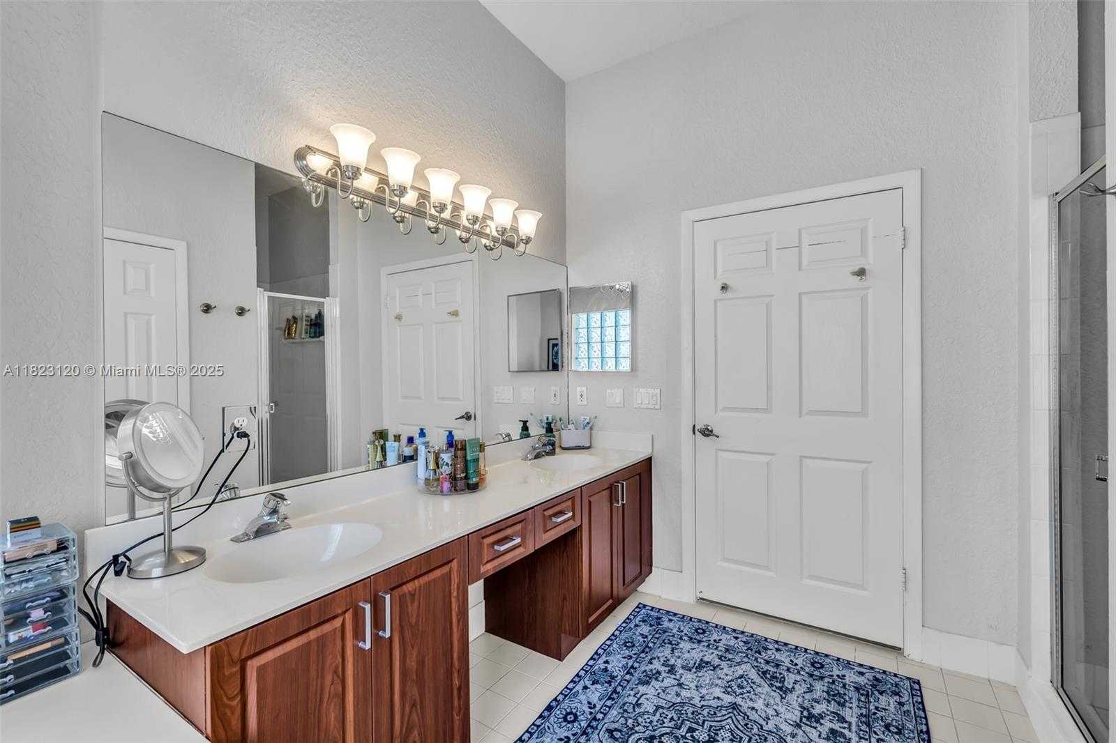 Small Image of 16260 LA COSTA DR, Weston Number 20