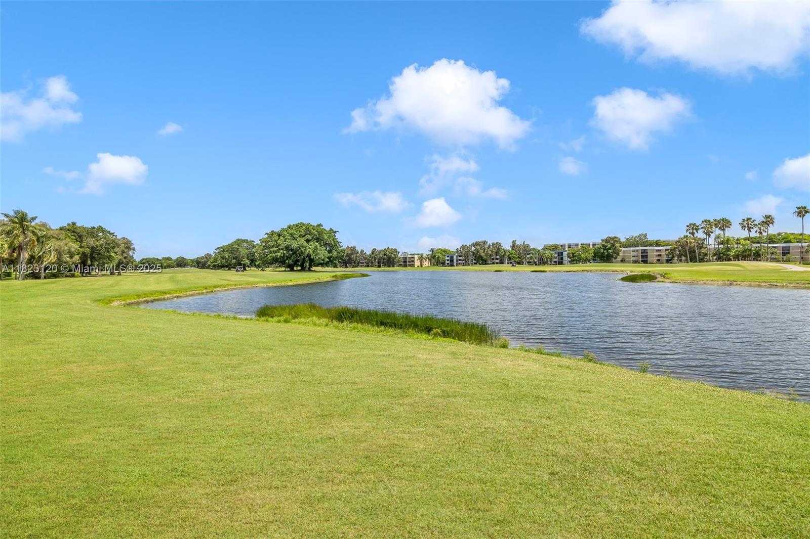 Small Image of 16260 LA COSTA DR, Weston Number 31